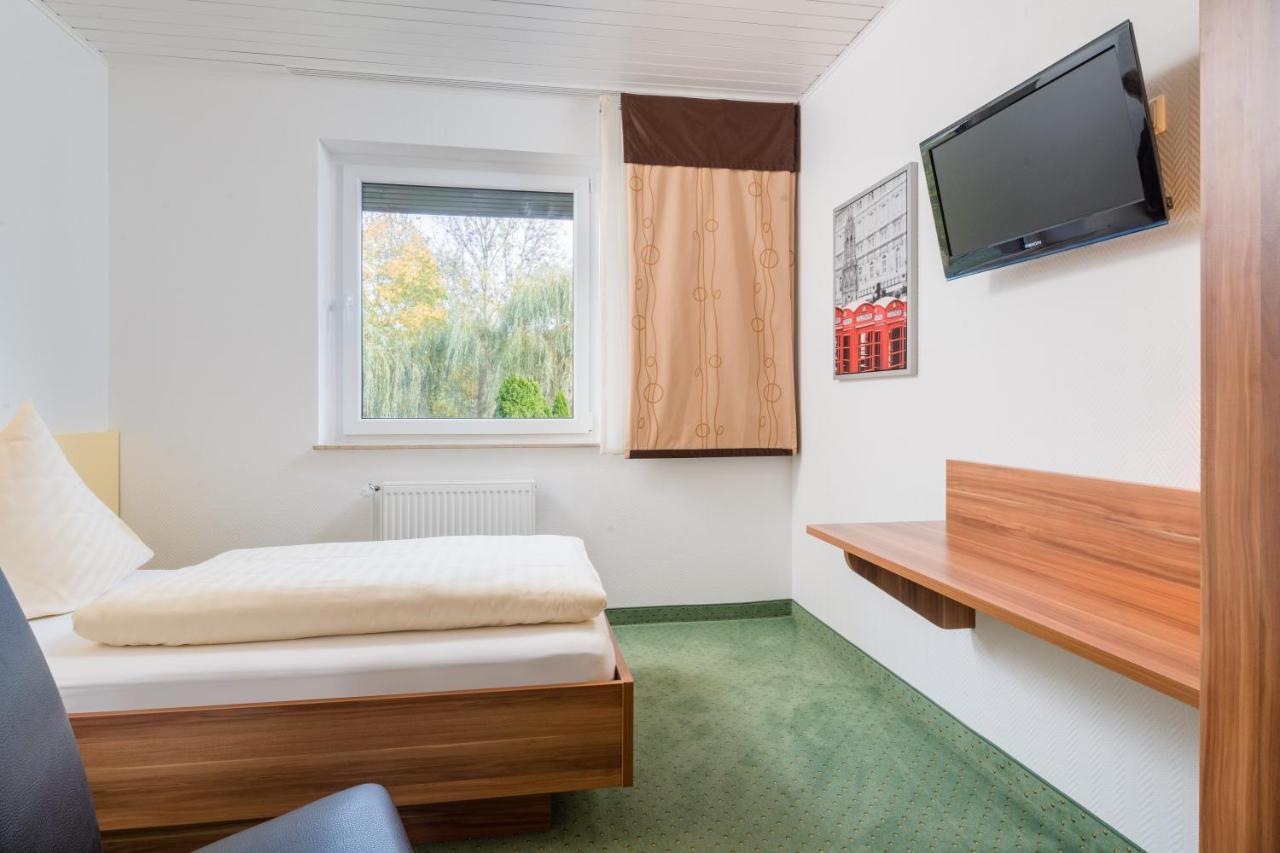 Hotel Zur Post Хемминген Экстерьер фото