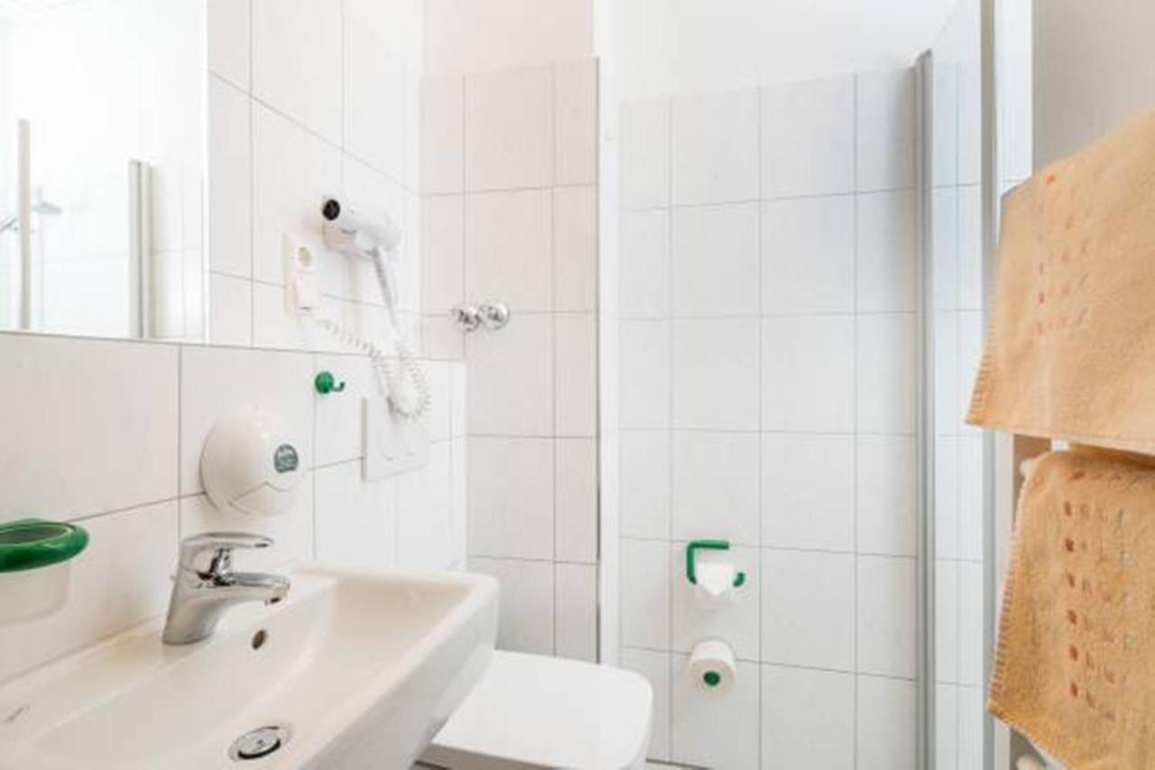 Hotel Zur Post Хемминген Экстерьер фото