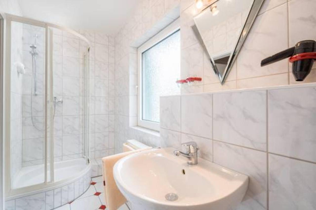 Hotel Zur Post Хемминген Экстерьер фото