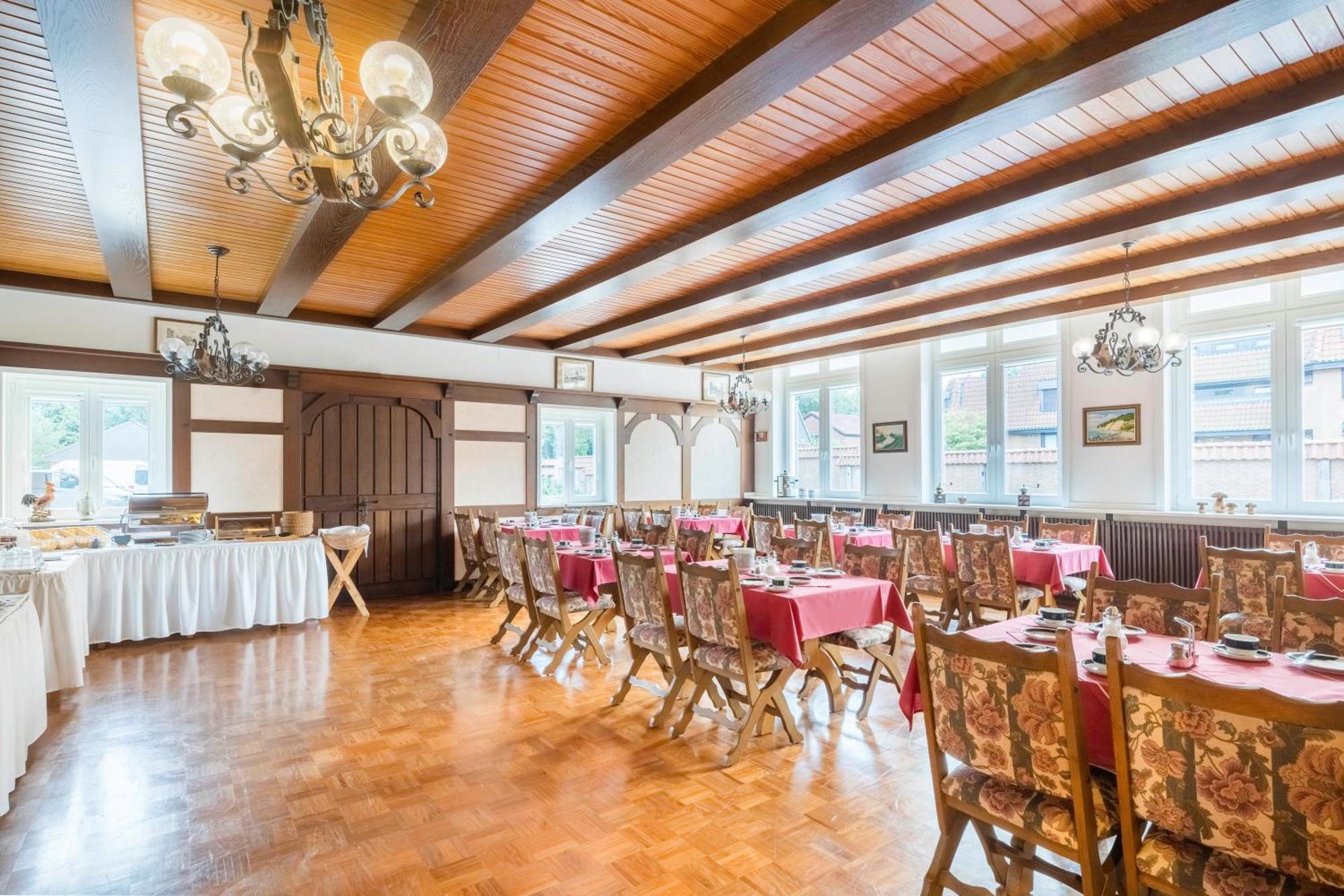 Hotel Zur Post Хемминген Экстерьер фото