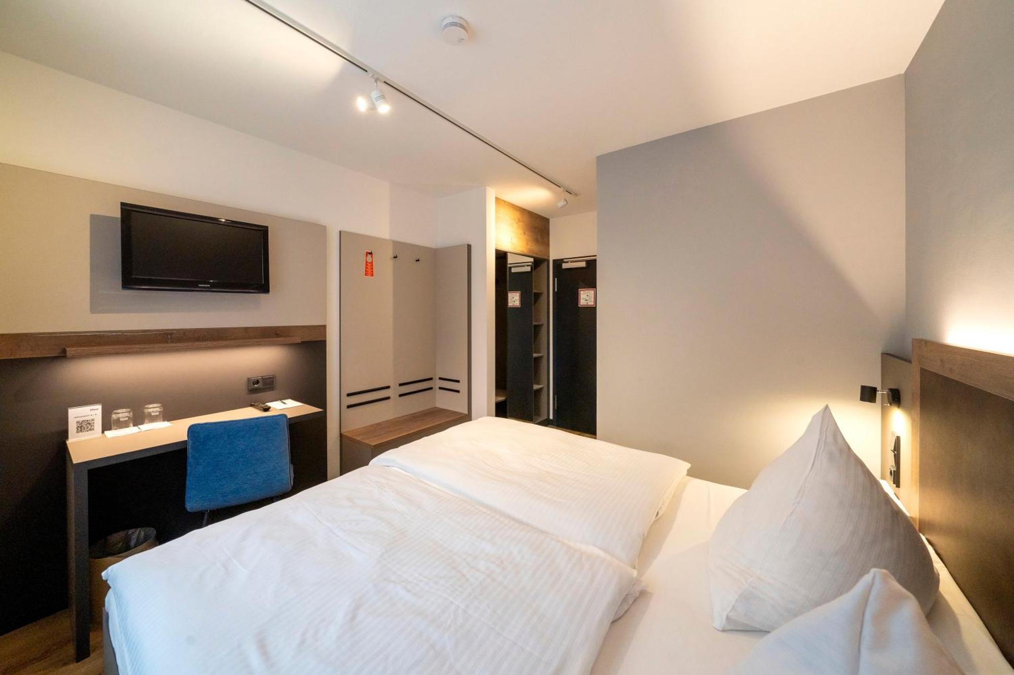 Hotel Zur Post Хемминген Экстерьер фото