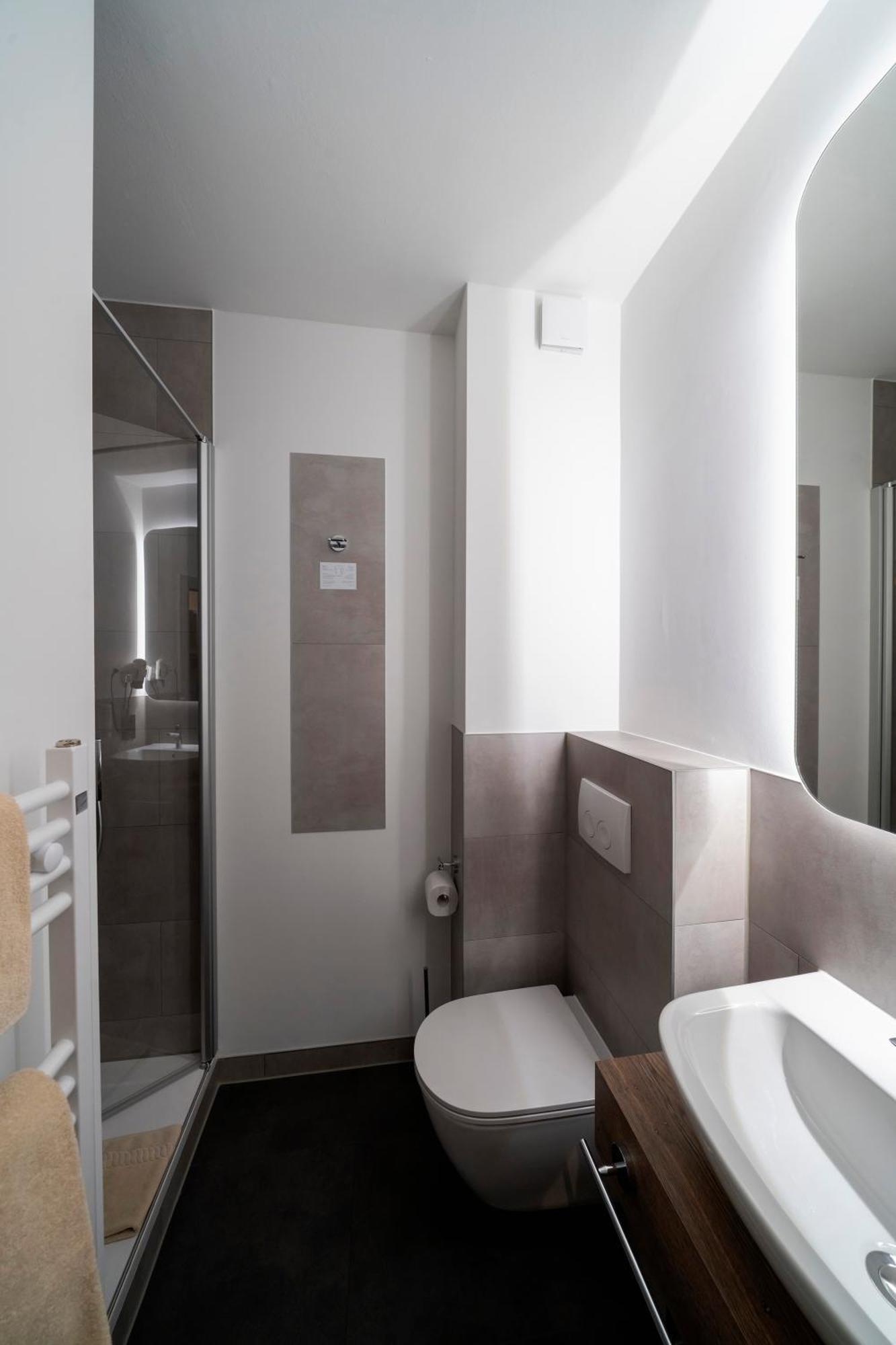 Hotel Zur Post Хемминген Экстерьер фото