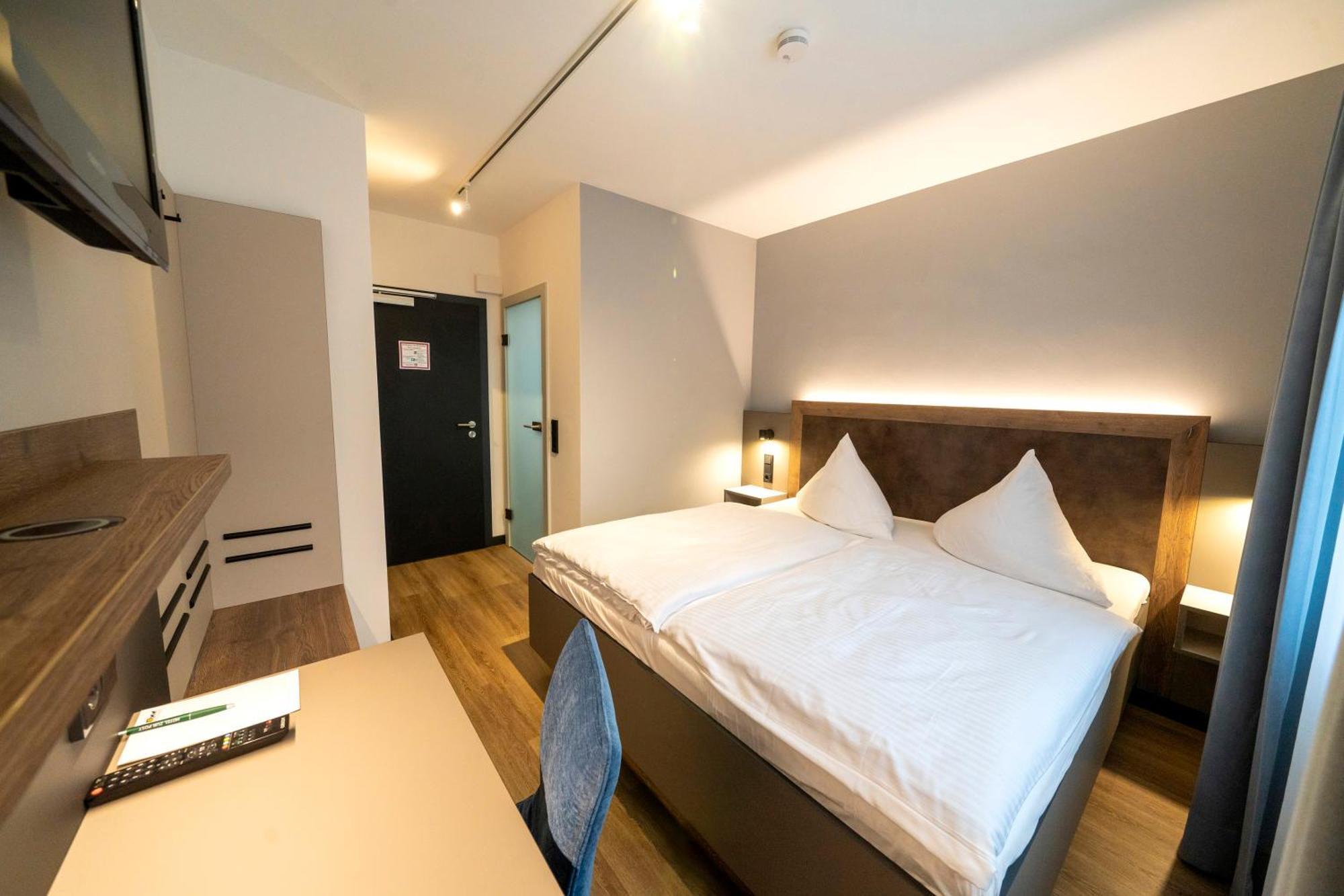 Hotel Zur Post Хемминген Экстерьер фото